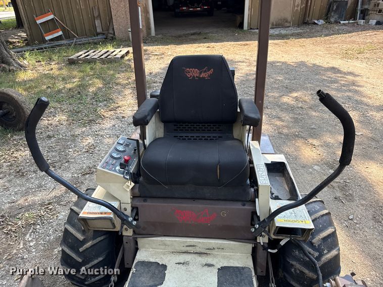 image for item DY8128 Grasshopper 725 ZTR lawn mower