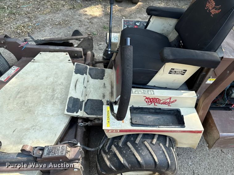 image for item DY8128 Grasshopper 725 ZTR lawn mower