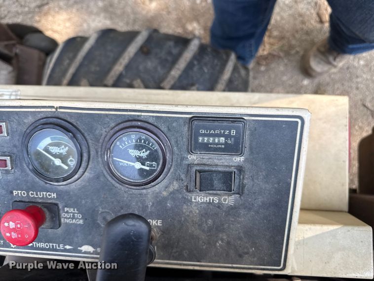 image for item DY8128 Grasshopper 725 ZTR lawn mower