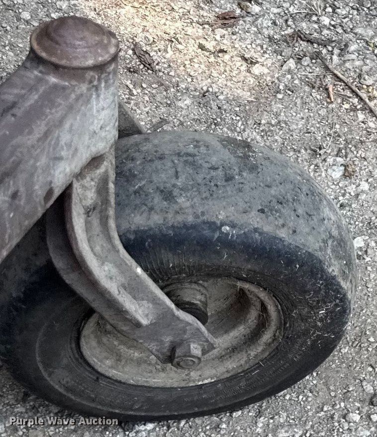 image for item DY8128 Grasshopper 725 ZTR lawn mower