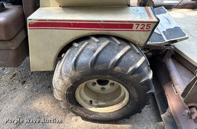 image for item DY8128 Grasshopper 725 ZTR lawn mower