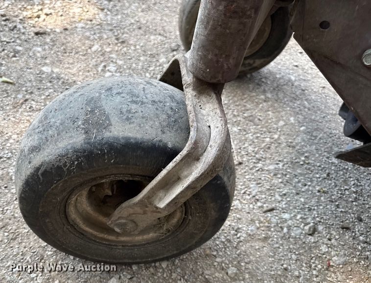 image for item DY8128 Grasshopper 725 ZTR lawn mower