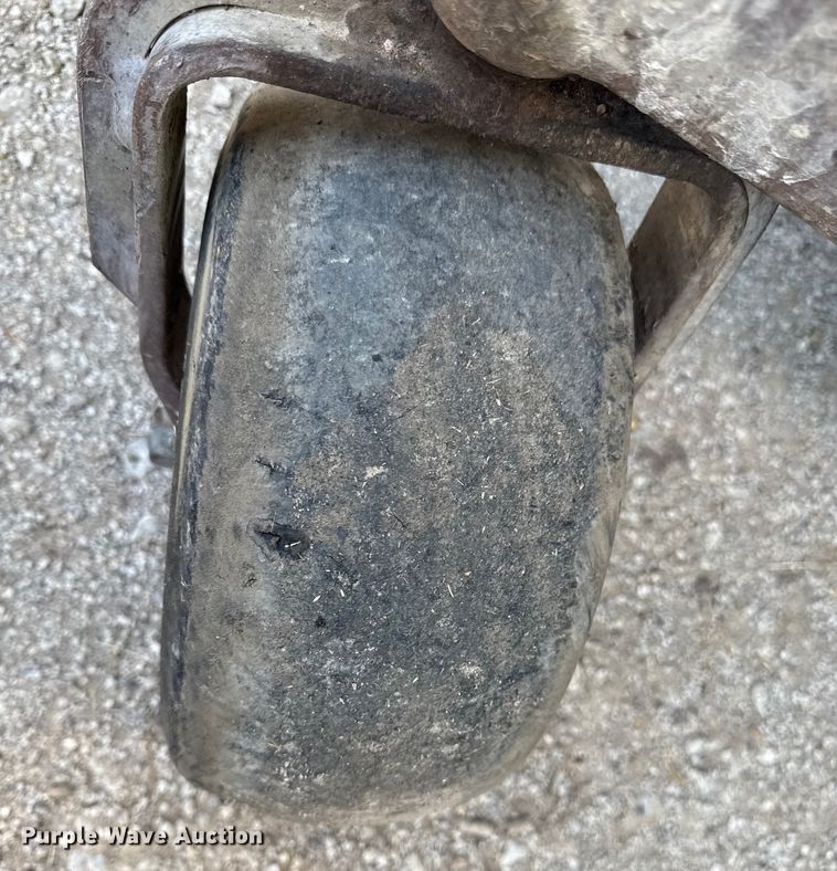 image for item DY8128 Grasshopper 725 ZTR lawn mower