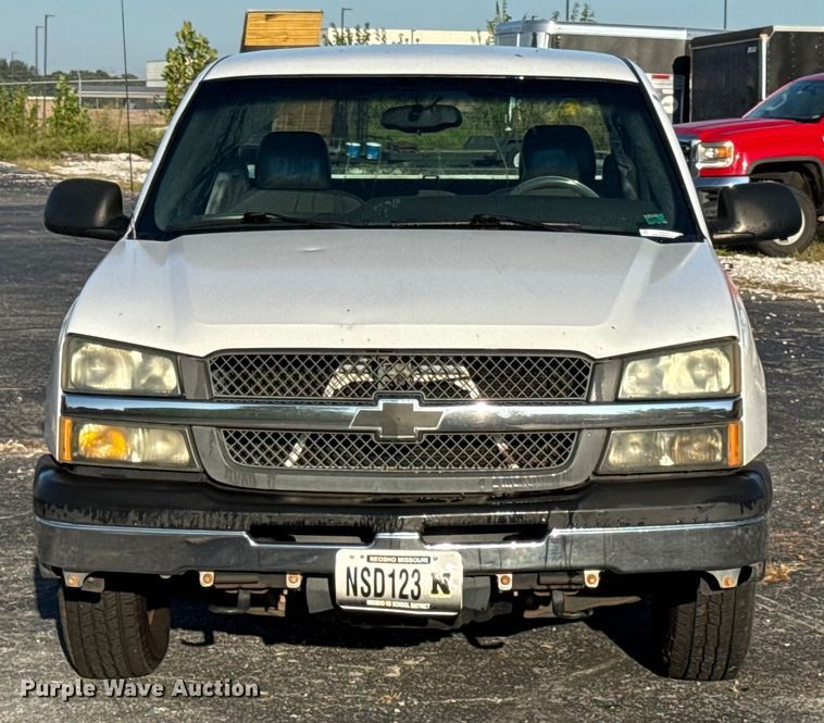 image for item DY8197 2003 Chevrolet Silverado 1500 Ext. Cab pickup truck