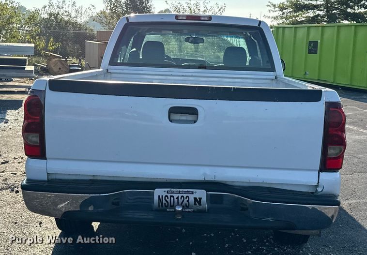 image for item DY8197 2003 Chevrolet Silverado 1500 Ext. Cab pickup truck