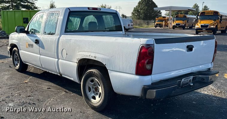 image for item DY8197 2003 Chevrolet Silverado 1500 Ext. Cab pickup truck