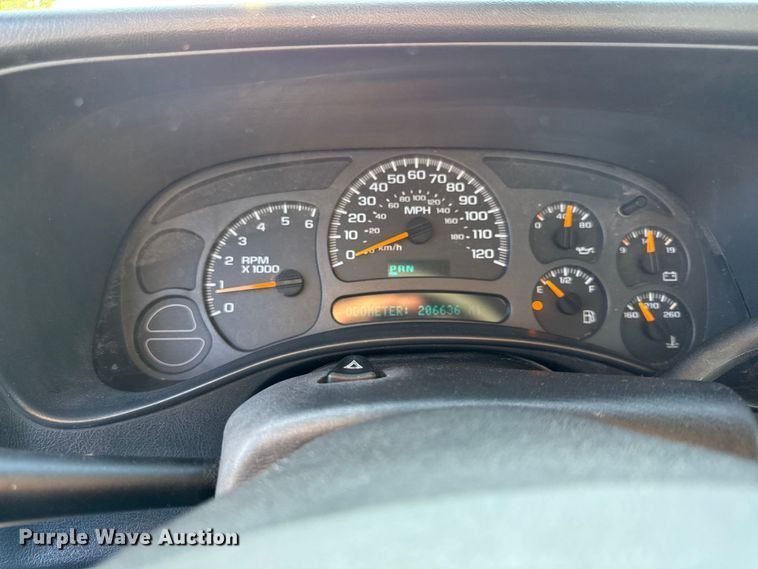 image for item DY8197 2003 Chevrolet Silverado 1500 Ext. Cab pickup truck