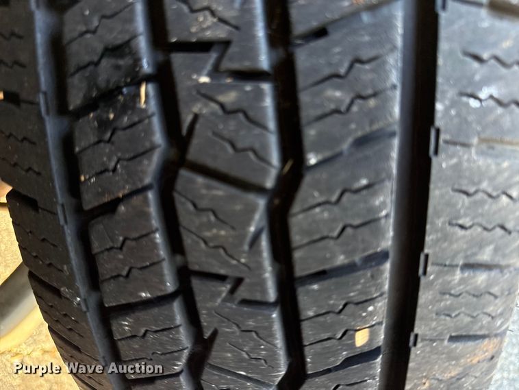 image for item DY8197 2003 Chevrolet Silverado 1500 Ext. Cab pickup truck