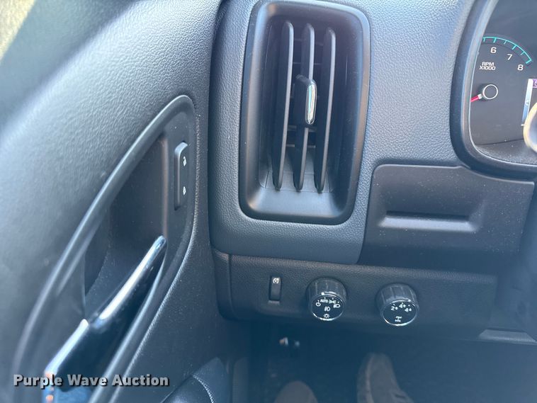 image for item DY8198 2016 Chevrolet Colorado Crew Cab pickup truck