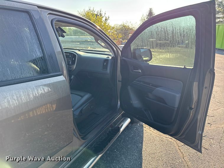 image for item DY8198 2016 Chevrolet Colorado Crew Cab pickup truck