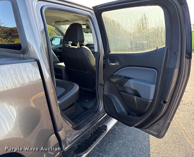 image for item DY8198 2016 Chevrolet Colorado Crew Cab pickup truck