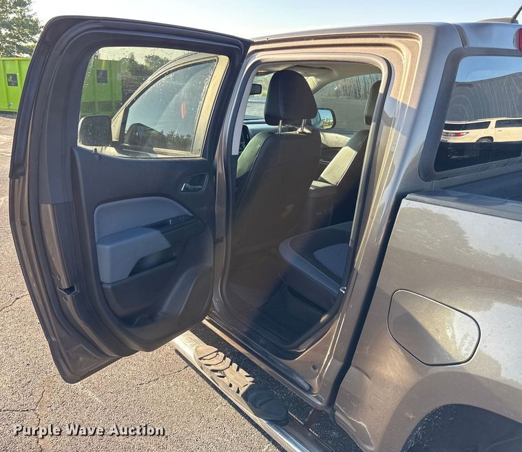 image for item DY8198 2016 Chevrolet Colorado Crew Cab pickup truck