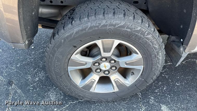 image for item DY8198 2016 Chevrolet Colorado Crew Cab pickup truck