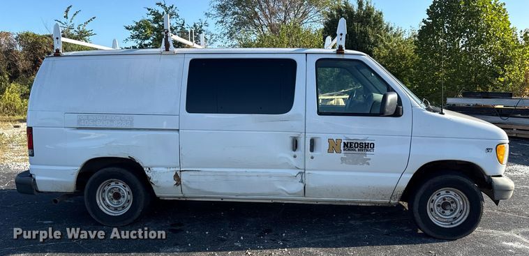 image for item DY8199 2001 Ford E150 van