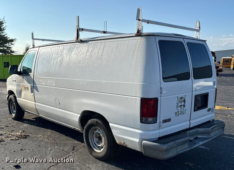 image for item DY8199 2001 Ford E150 van