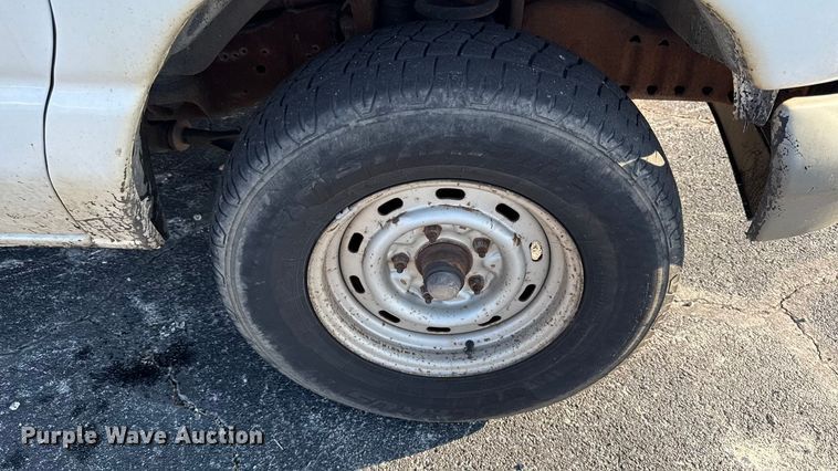 image for item DY8199 2001 Ford E150 van