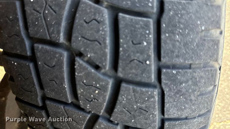 image for item DY8199 2001 Ford E150 van