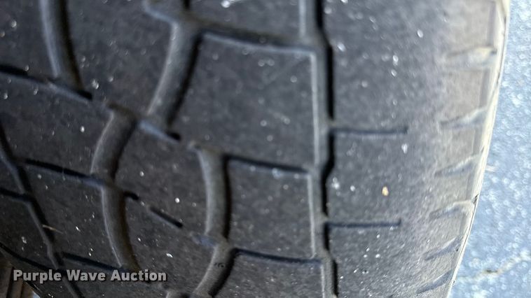 image for item DY8199 2001 Ford E150 van