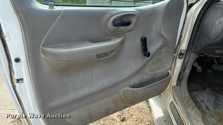 image for item DY8208 1999 Ford F150 SuperCab pickup truck