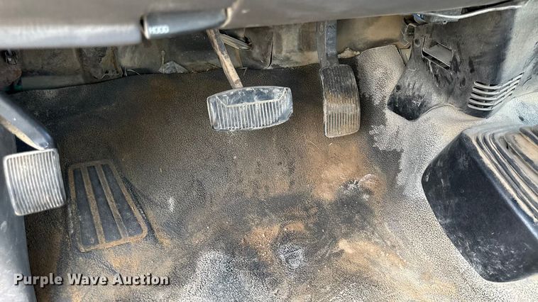 image for item DY8208 1999 Ford F150 SuperCab pickup truck