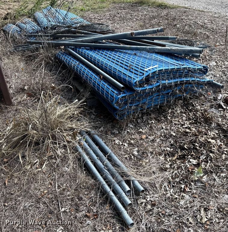 image for item DY8211 Chain link fence