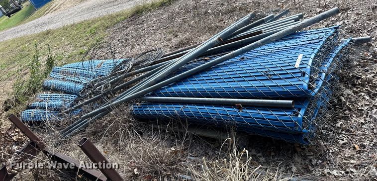 image for item DY8211 Chain link fence