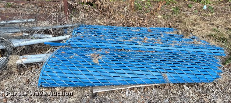 image for item DY8211 Chain link fence