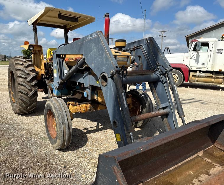 image for item DY8212 Ford Special 5600 tractor