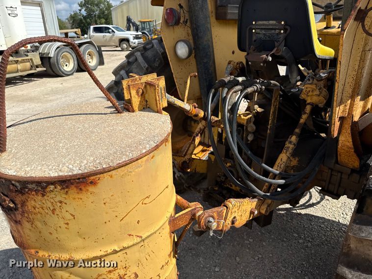 image for item DY8212 Ford Special 5600 tractor