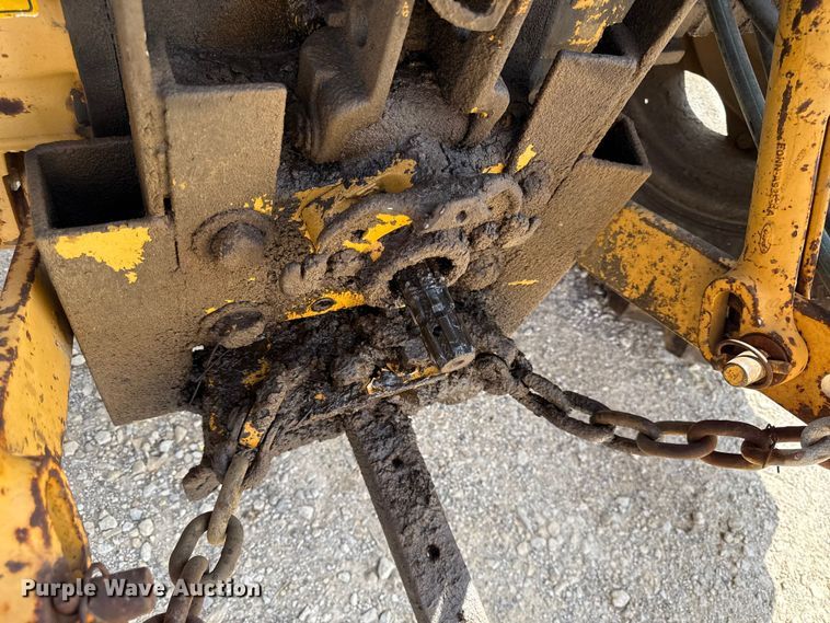 image for item DY8212 Ford Special 5600 tractor