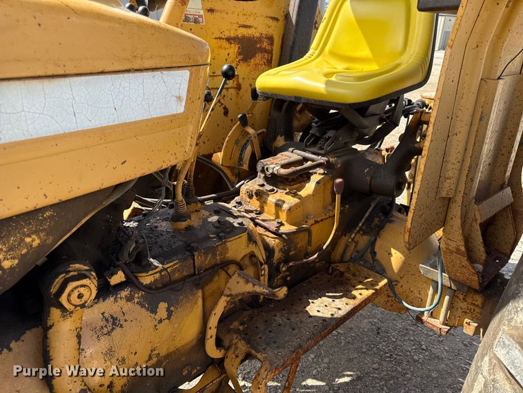 image for item DY8212 Ford Special 5600 tractor