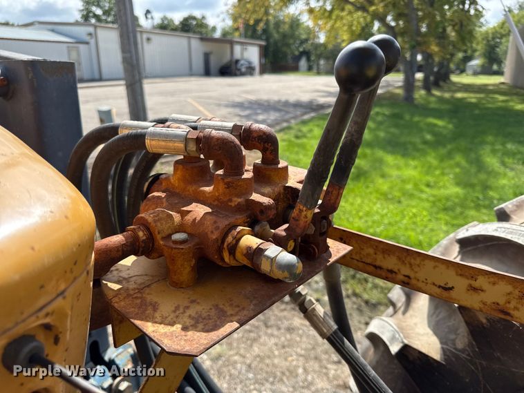 image for item DY8212 Ford Special 5600 tractor