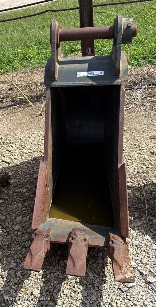 image for item DY8213 ESCO excavator bucket