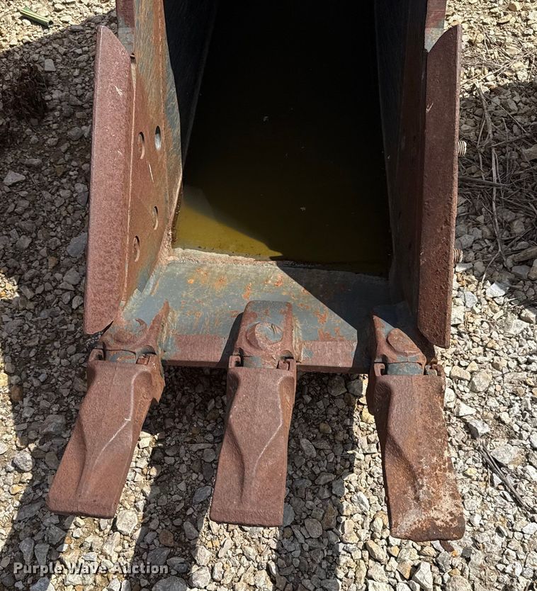 image for item DY8213 ESCO excavator bucket