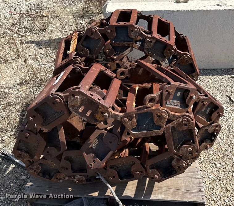 image for item DY8215 Grouser over tire tracks