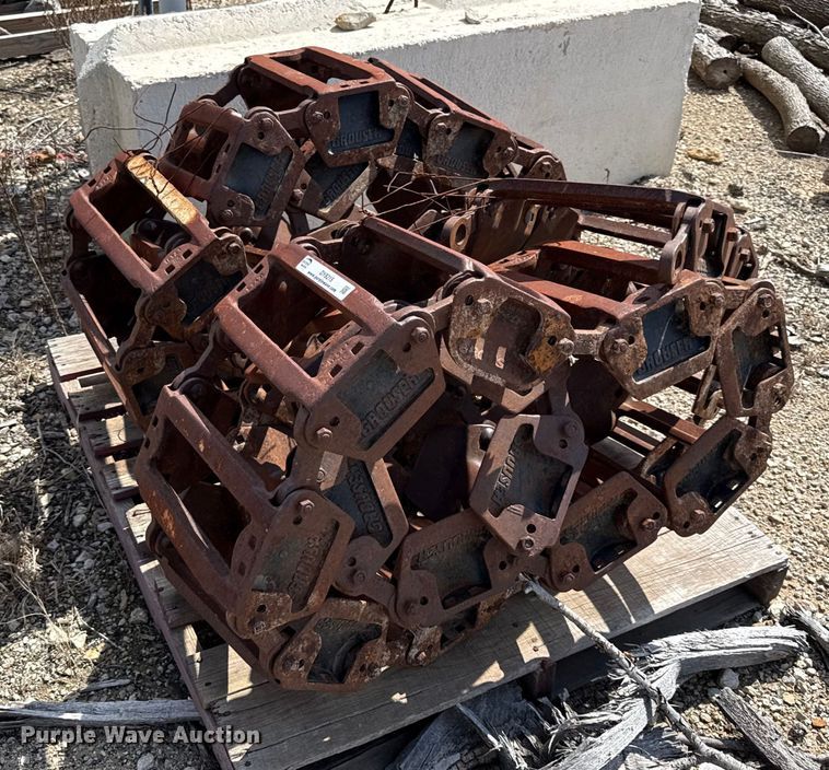 image for item DY8215 Grouser over tire tracks