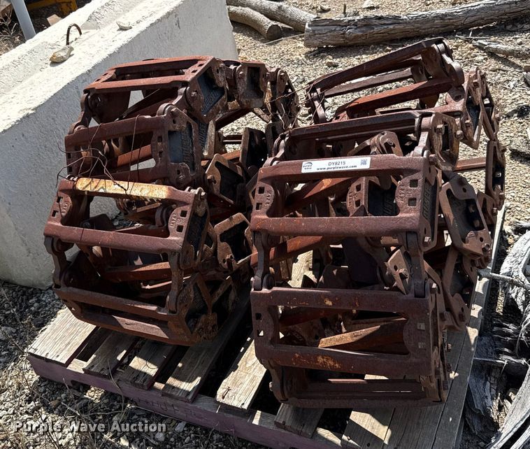 image for item DY8215 Grouser over tire tracks