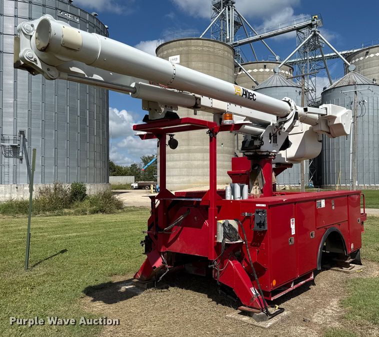 image for item DY8218 Altec bucket truck bed