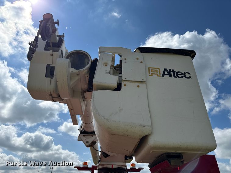 image for item DY8218 Altec bucket truck bed