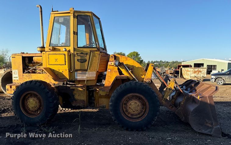image for item DY8219 1974 Caterpillar 920 wheel loader