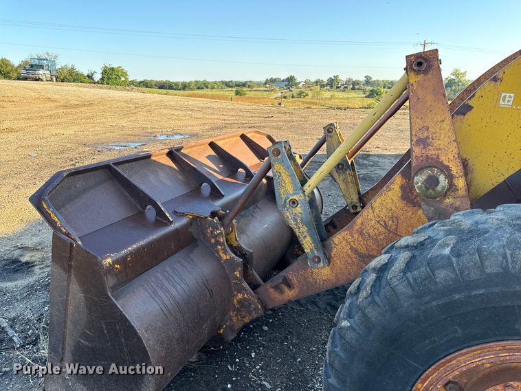 image for item DY8219 1974 Caterpillar 920 wheel loader