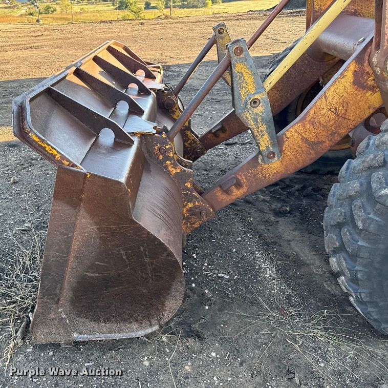 image for item DY8219 1974 Caterpillar 920 wheel loader