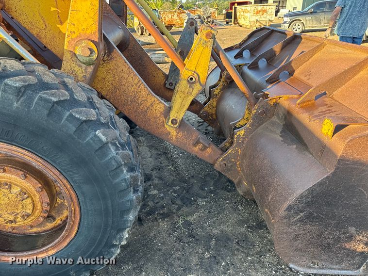 image for item DY8219 1974 Caterpillar 920 wheel loader