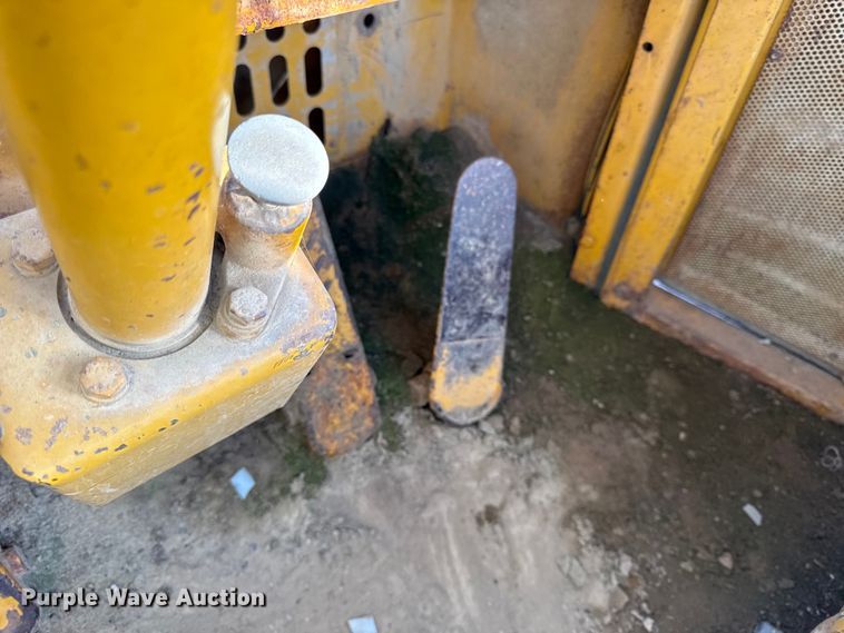 image for item DY8219 1974 Caterpillar 920 wheel loader