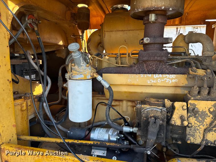 image for item DY8219 1974 Caterpillar 920 wheel loader