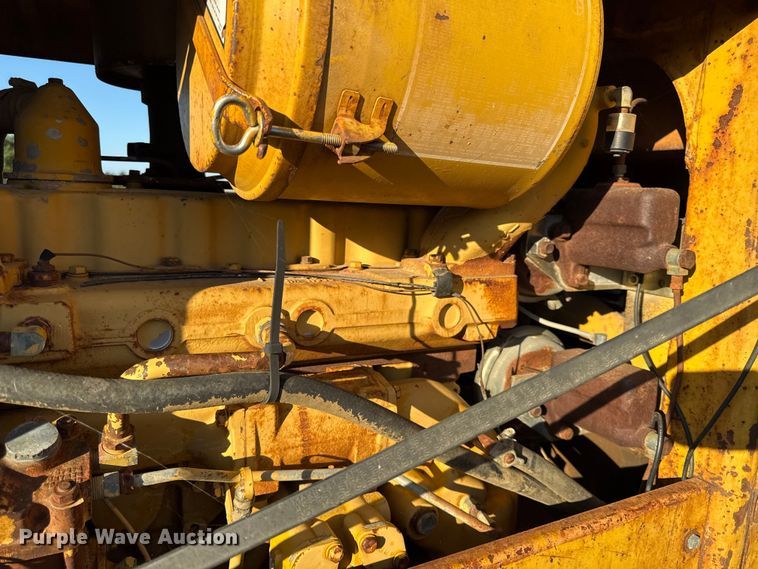 image for item DY8219 1974 Caterpillar 920 wheel loader