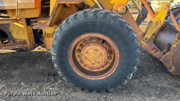 image for item DY8219 1974 Caterpillar 920 wheel loader