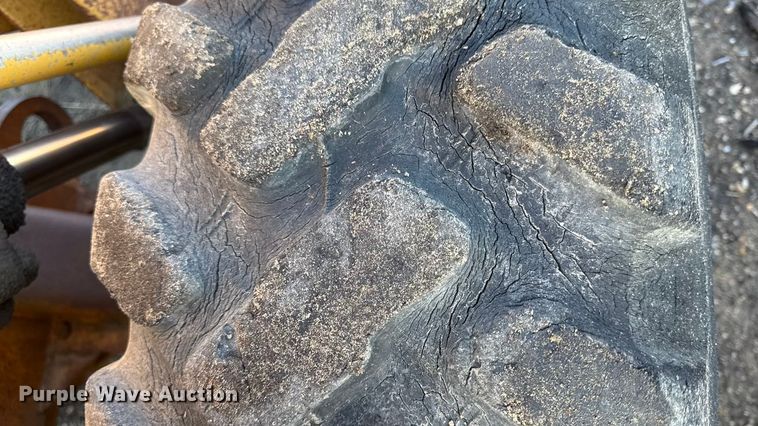 image for item DY8219 1974 Caterpillar 920 wheel loader