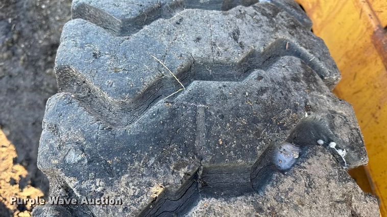 image for item DY8219 1974 Caterpillar 920 wheel loader