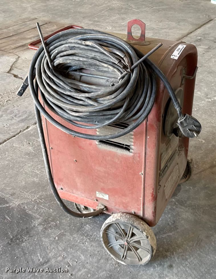 image for item DY8234 Lincoln Idealarc 250 welder